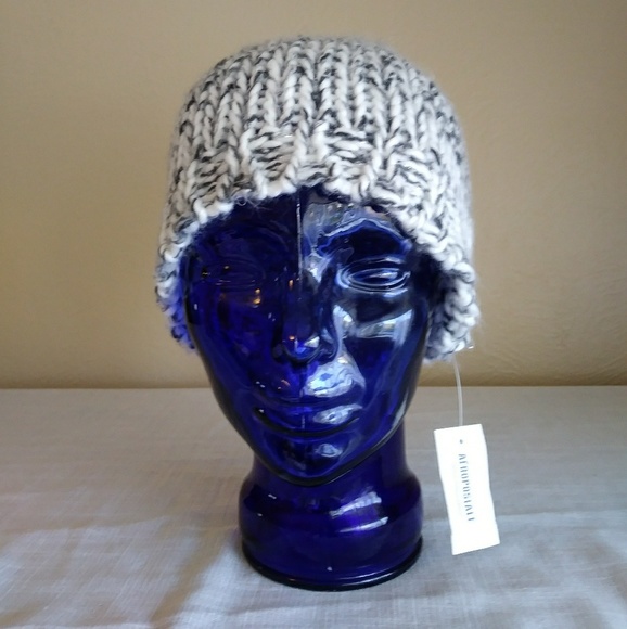 Aeropostale Beanie - Picture 2 of 2